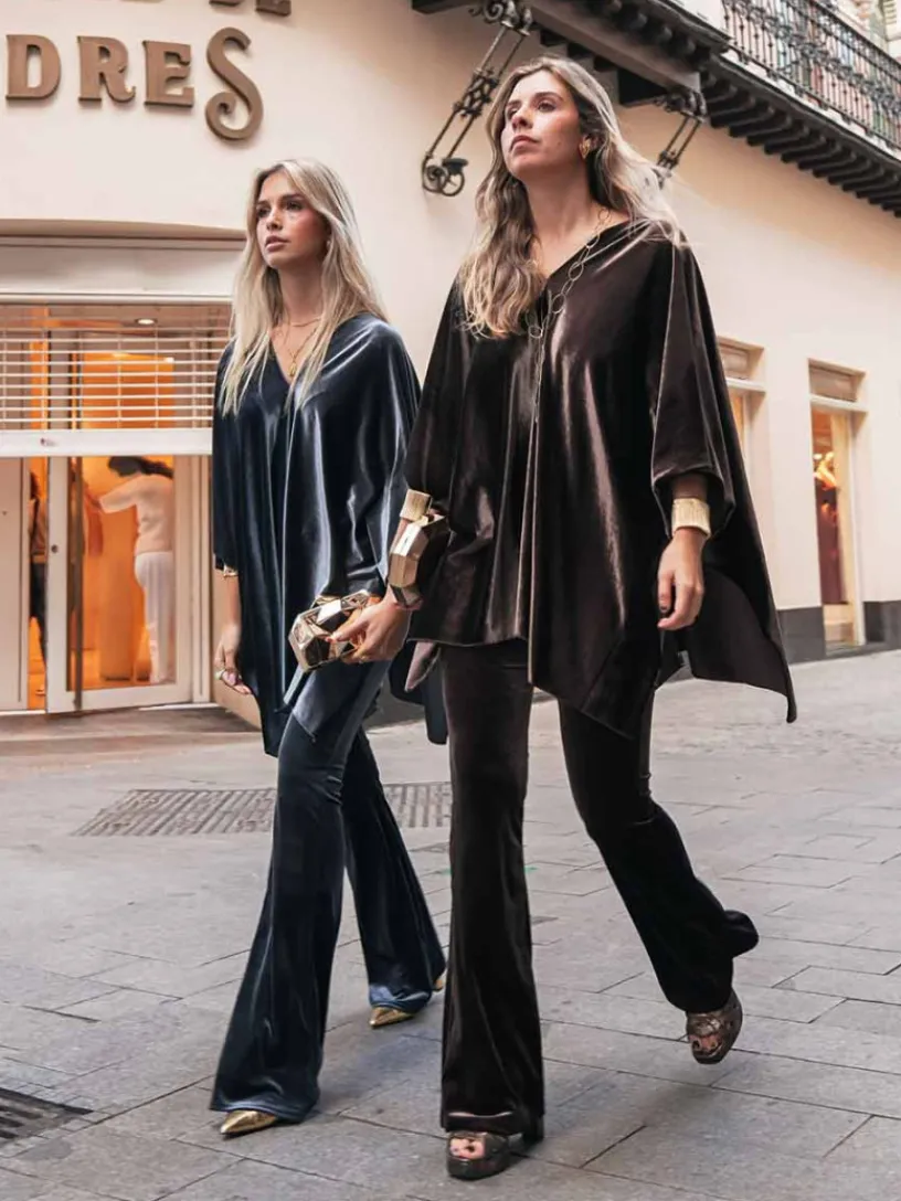 Trajes De Chaqueta|Invitadas -50 €-Mariquita Trasquilá CONJUNTO CAPA TERCIOPELO