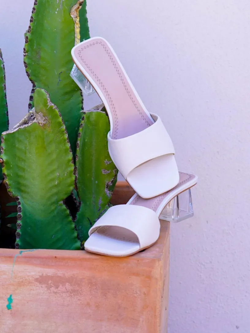Zapatos De Fiesta|Street Style-Mariquita Trasquilá MULE TACON ANCHO Blancoroto